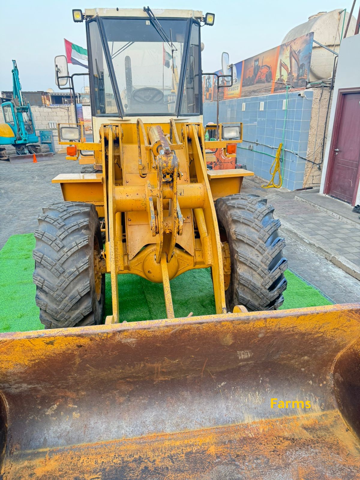 🚜 لودر TCM 830 – وارد اليابان مباشرة 🇯🇵